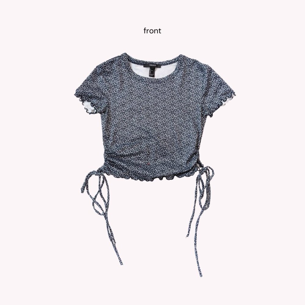 forever 21 black & white patterned cropped tee w/ bow strings | womens crop top